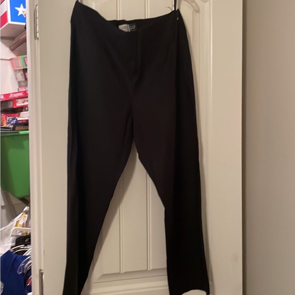Gap capris